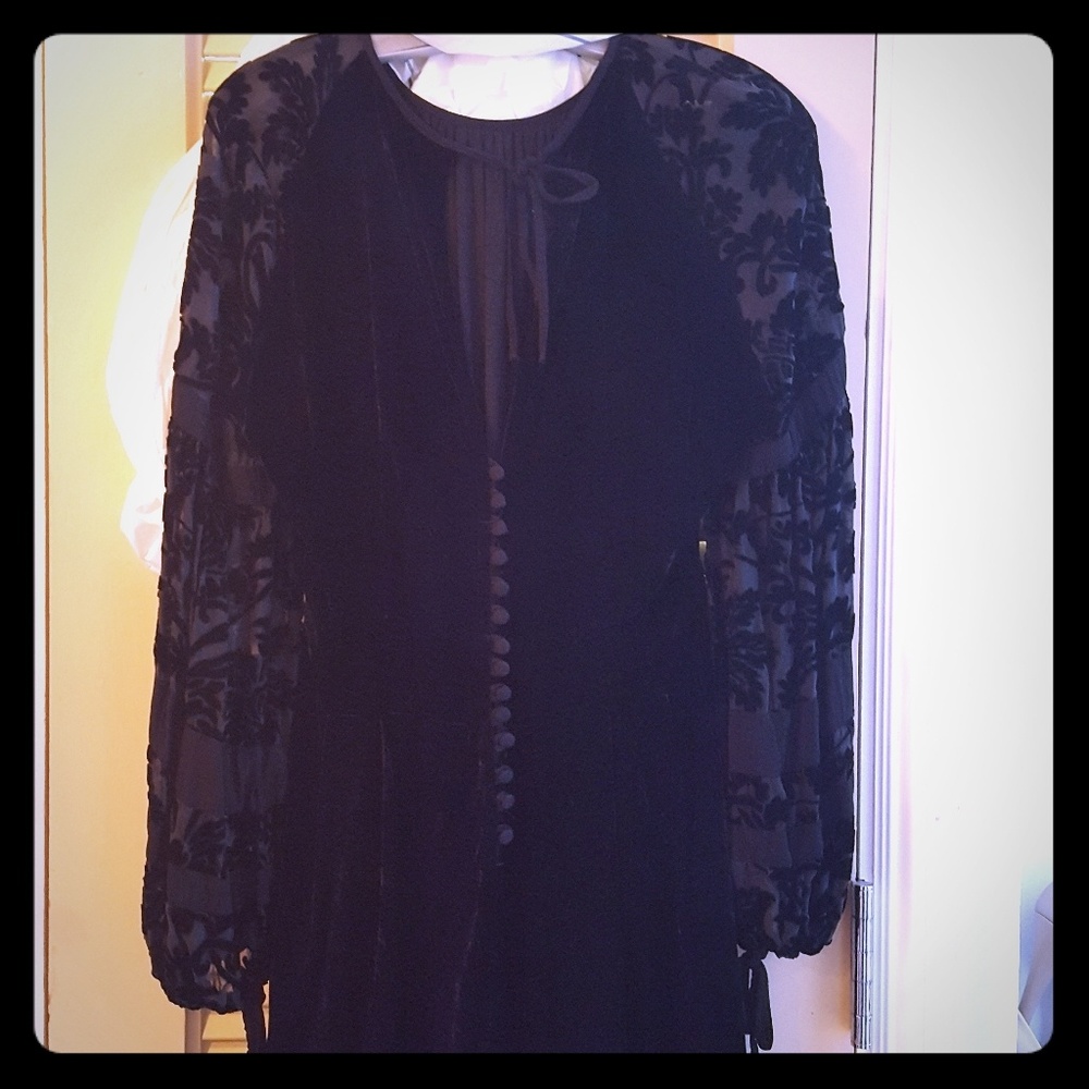 Brand new no tag Black velvet Dress